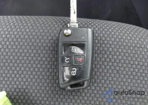 2019 Volkswagen Jetta 1.4T R-Line/1.4T S/1.4T Se z USA, uszkodzony, nr VIN 3VWC57BU6KM066573